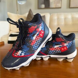 Under Armour Youth Baseball Cleats | size 1